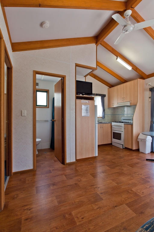 Wagga Wagga Beach Caravan Park Hotel Room photo